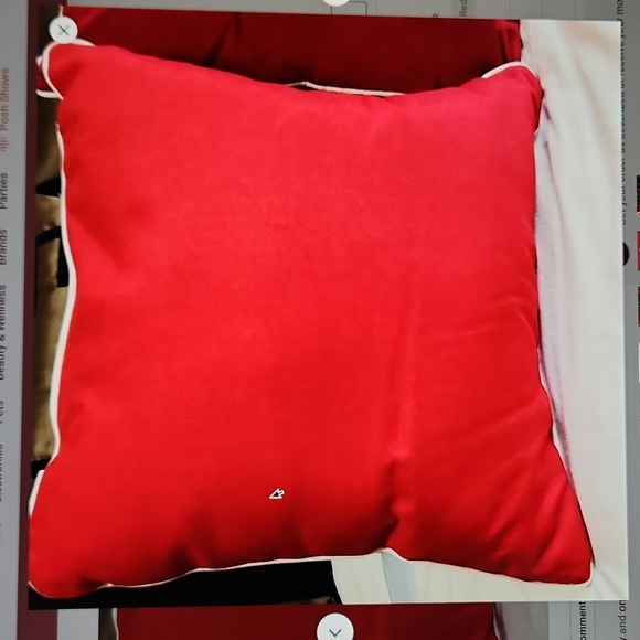 2 Lovely Red holiday pillows - Picture 4 of 5